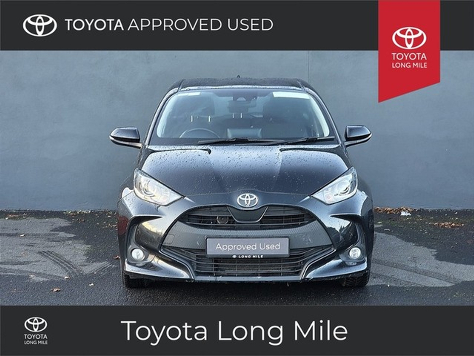 2022 Toyota Yaris - image 5