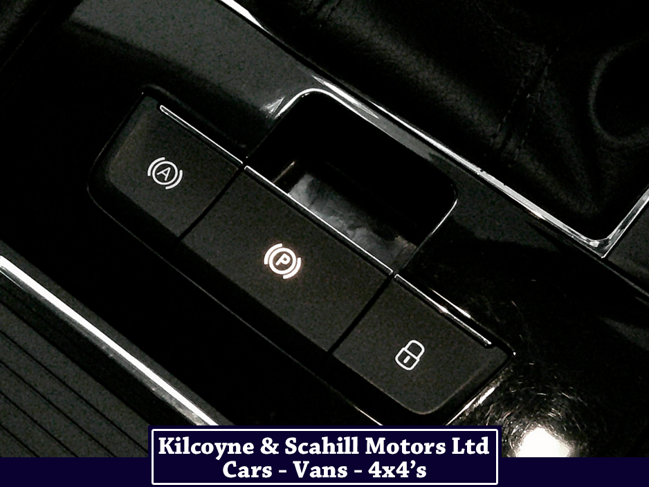 2017 Skoda Superb - image 33