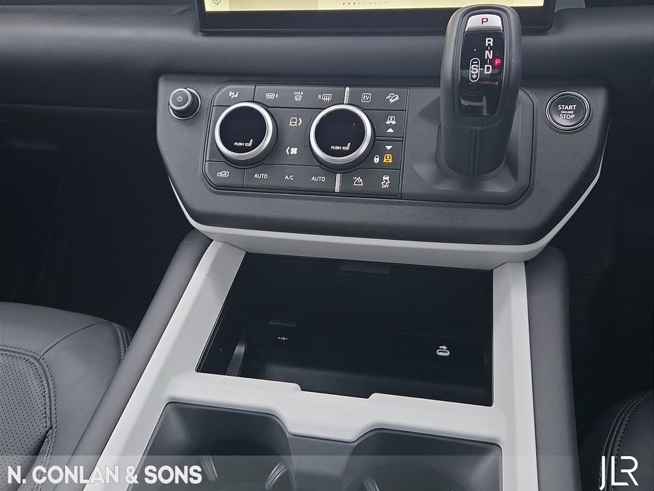 2025 Land Rover Defender 110 PHEV X-DYNAMIC HSE *MAIN LAND ROVER DEALER* €115,950