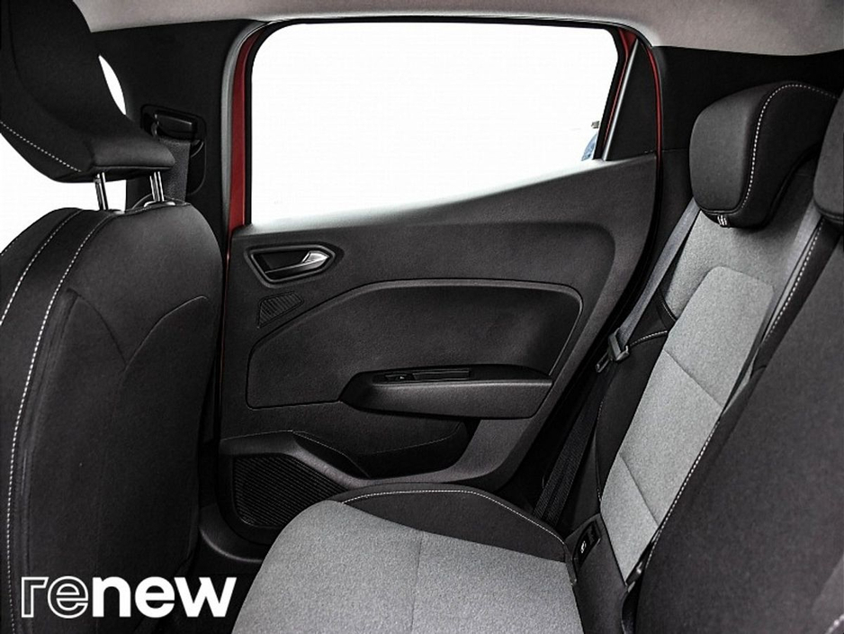 2025 Renault Clio - image 11