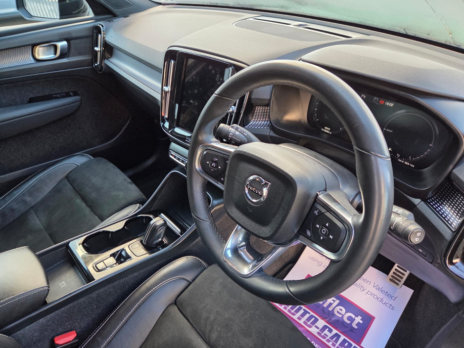 2022 Volvo XC40 R-DESIGN T4 RECHARGE €27,950