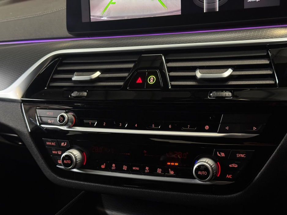 2020 BMW 5 Series - image 17