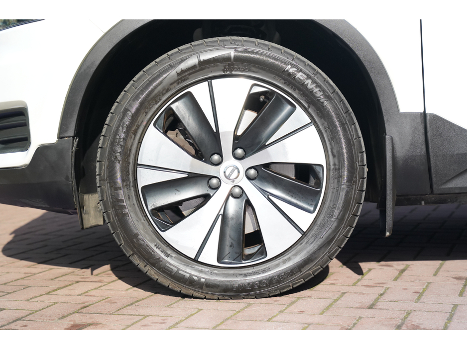 2021 Volvo XC40 - image 20