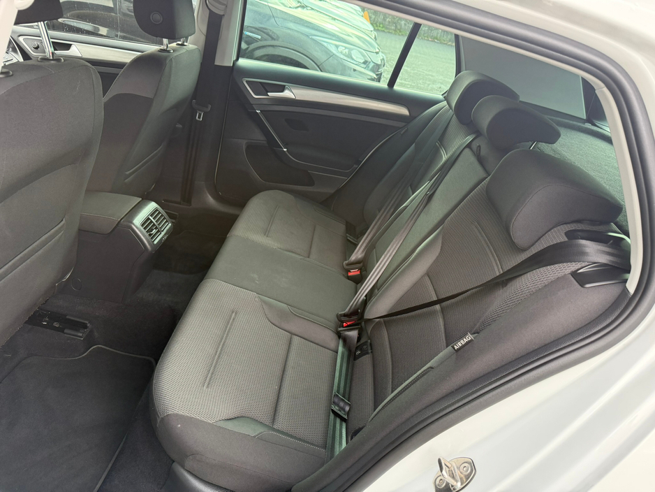 2016 Volkswagen Golf  €15,590