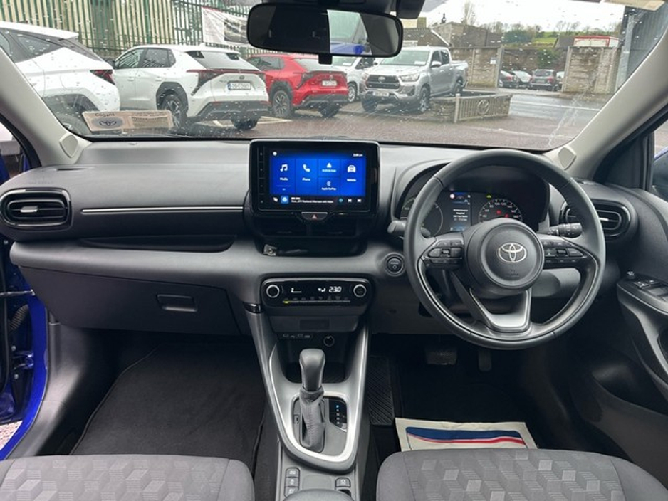 2024 Toyota Yaris FRESH SELECTION OF TRADE-INS YARIS HYBRID 1.5 LUNA €25,500