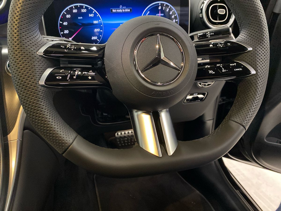 2025 Mercedes-Benz GLC Class GLC 300 URBAN EDITION E 4MATIC | Reversing Camera, Parking Assistance, Heated Seats €82,950