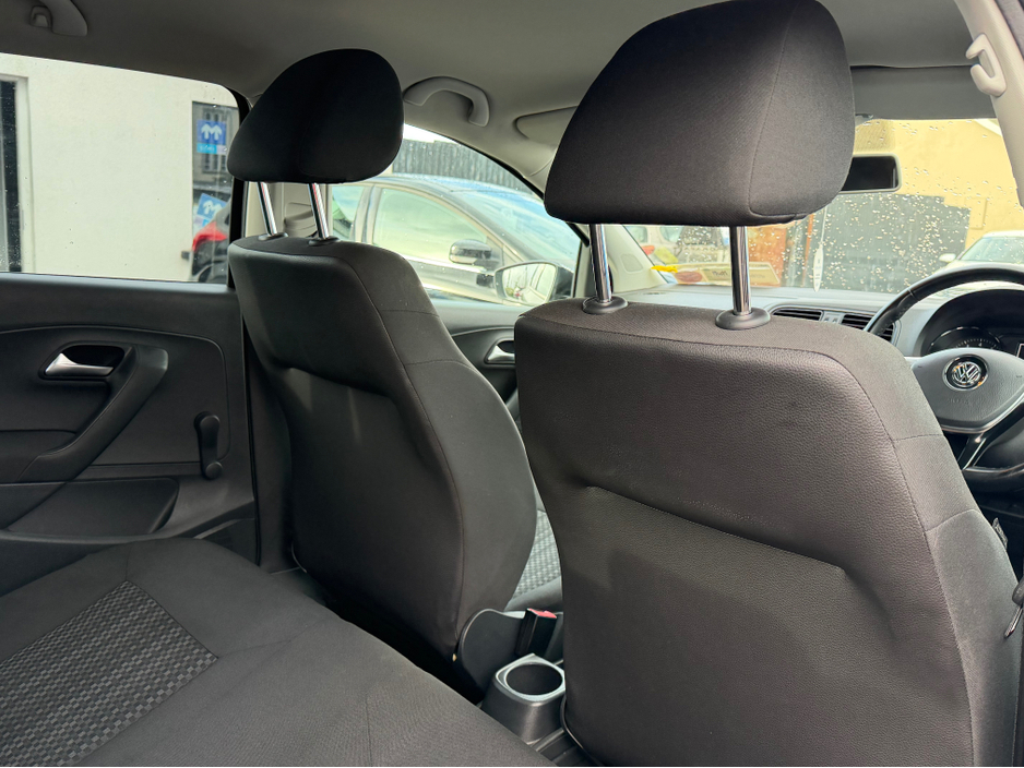 2017 Volkswagen Polo - image 17