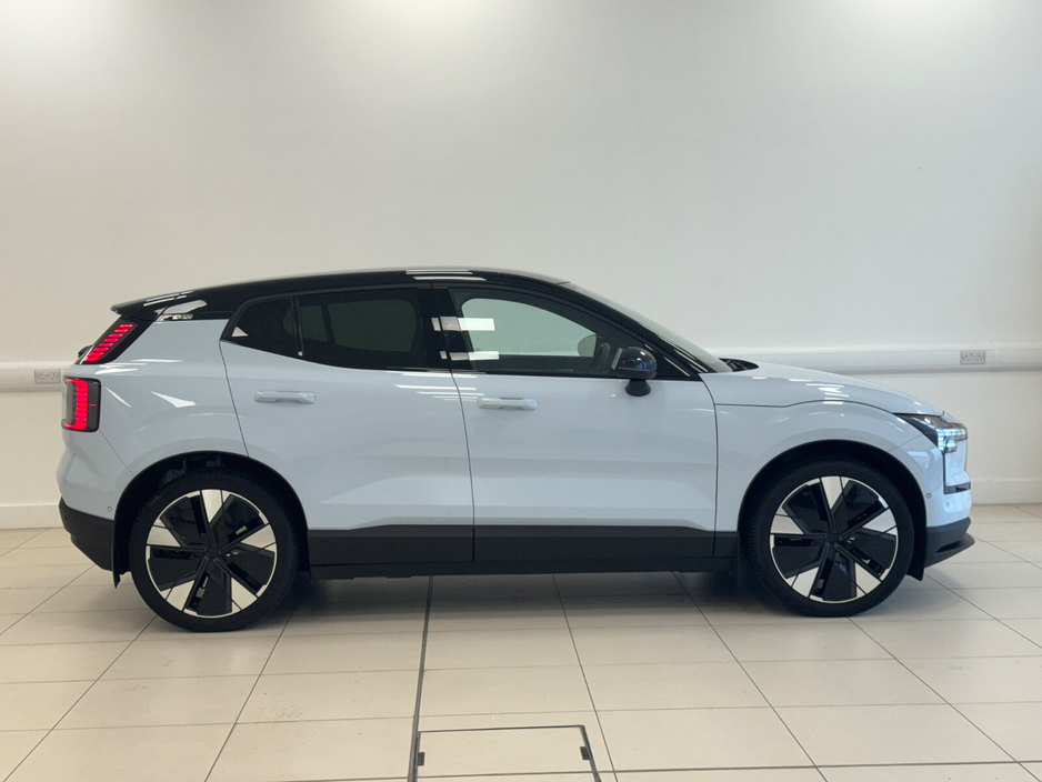 2024 Volvo EX30 Twin Motor BEV 428hp Ultra €37,950