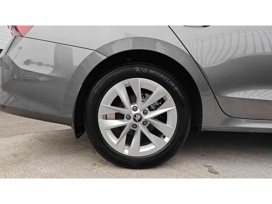 2026 Skoda Octavia COMBI SELECTION 2.0 TDI 115 BHP- NEW CAR WITH DELIVERY MILEAGE AND FACTORY WARRANTY-GREAT SAVING €37,950