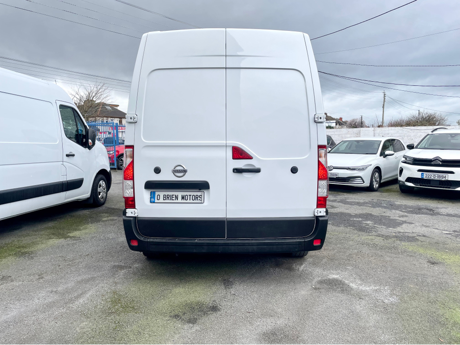 2021 Nissan NV400 - image 20