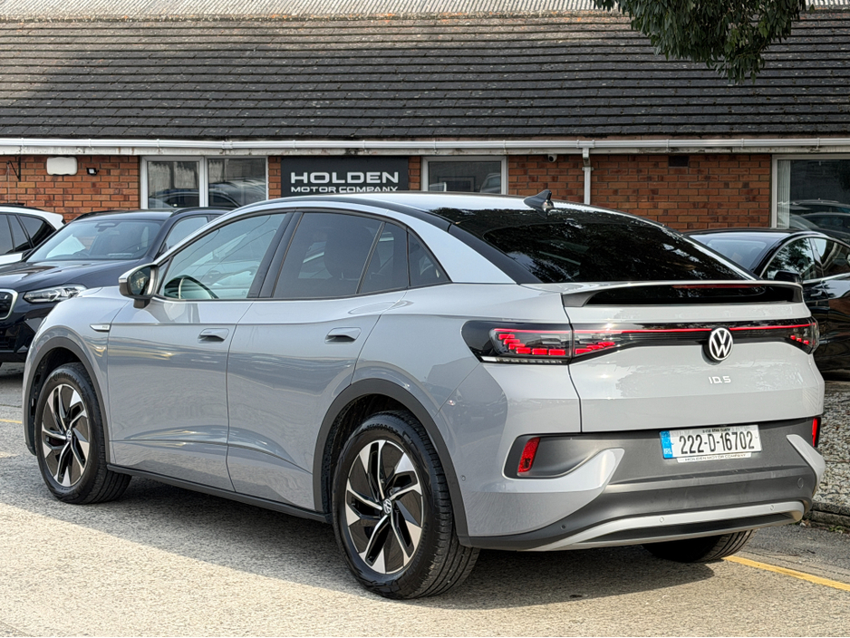 2022 Volkswagen ID.5 - image 11