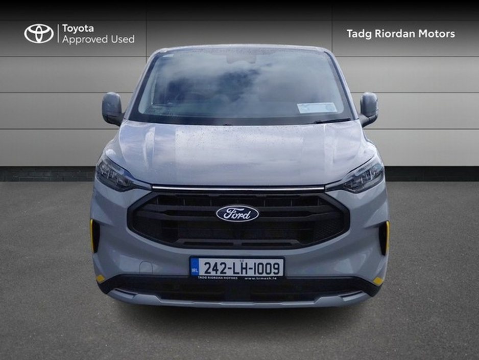 2024 Ford Transit Custom - image 5