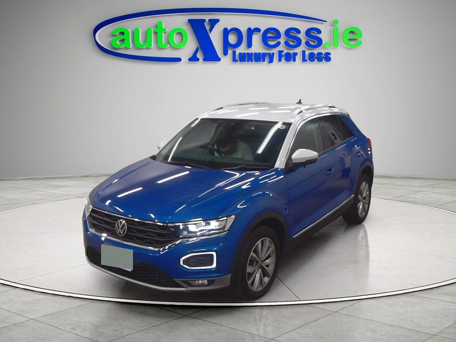 2021 Volkswagen T-Roc - image 8