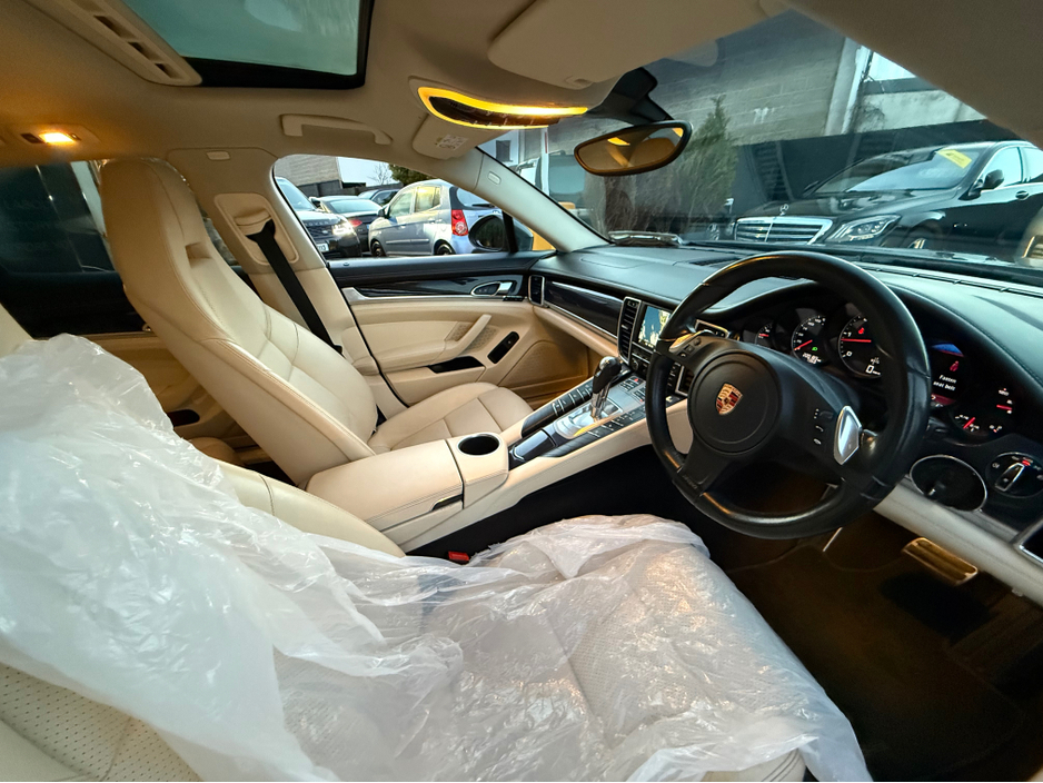 2014 Porsche Panamera PORSCHE PANAMERA 3.0 V6 FACELIFT 300BHP TURBO LOOK,SUNROOF ,HEATED SEATS ,REVERSE CAMERAS,SAT NAV ,PREMIUM TURBO LEATHER (rare) €29,840