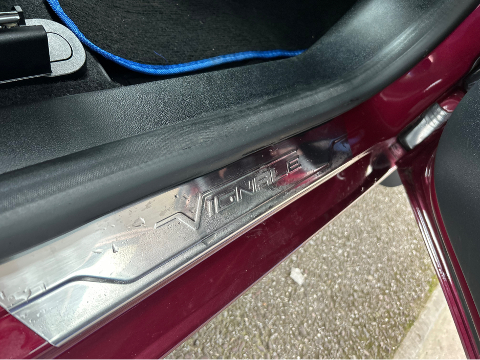 2022 Ford Fiesta - image 10