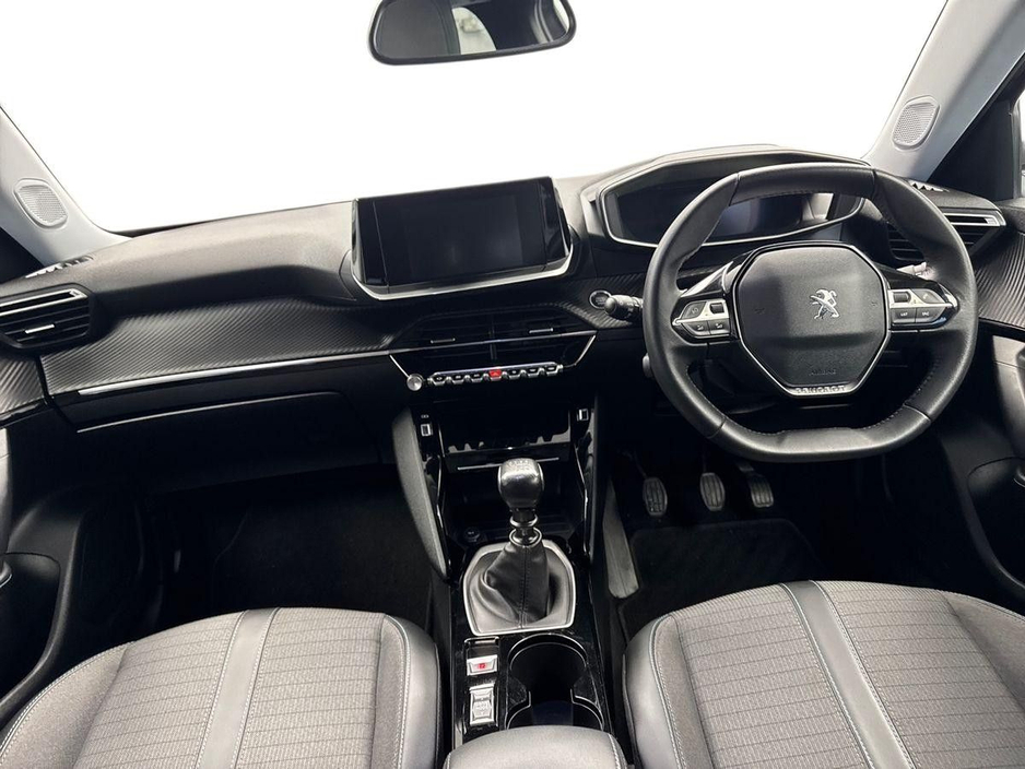 2021 Peugeot 2008 - image 8