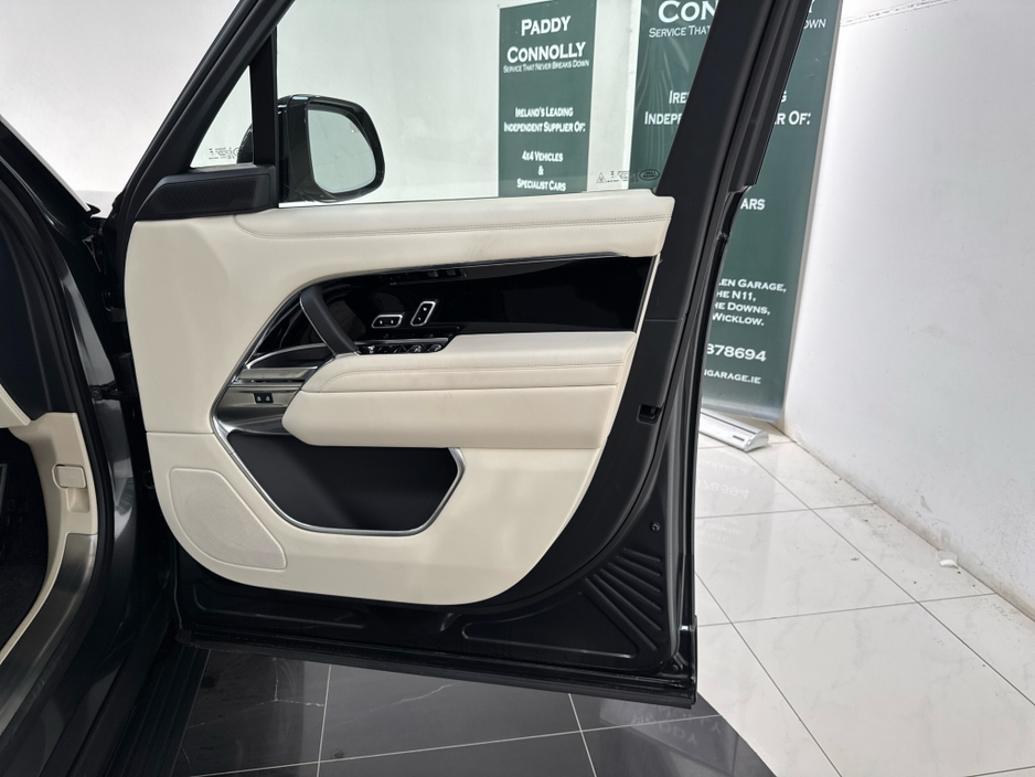 2026 Land Rover Range Rover - image 13