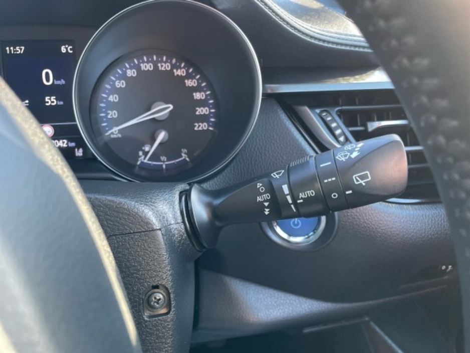 2023 Toyota C-HR - Sport Edition - 1.8 Automatic - 1 Owner - Full TOYOTA Service History - EUR 190 Tax // Remote Central Locking // Front Electric Windows // Rear Electric Windows // Electric Mirrors // Finger Tip Ste €28,895