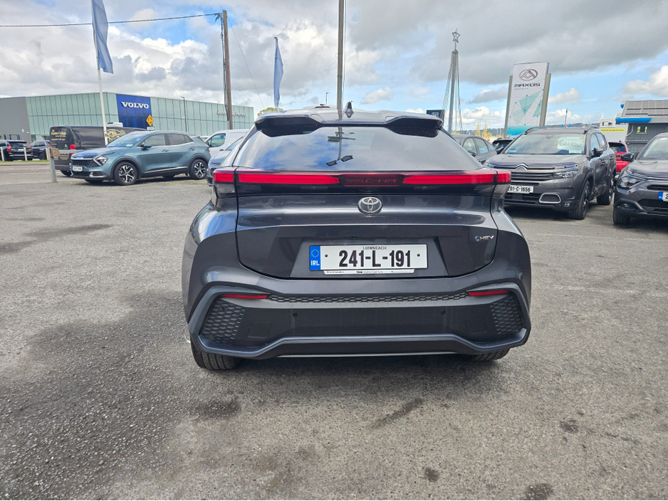 2024 Toyota C-HR - image 4