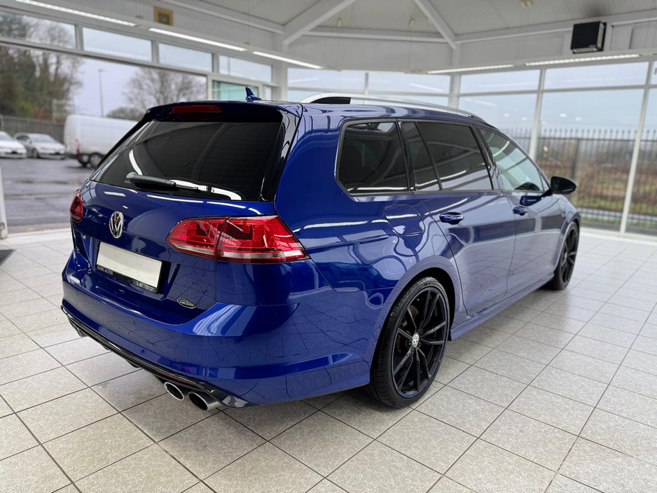 2015 Volkswagen Golf R 2.0 Launch Edition €23,950