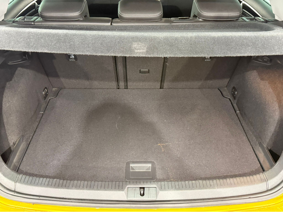 2018 Volkswagen Golf - image 10