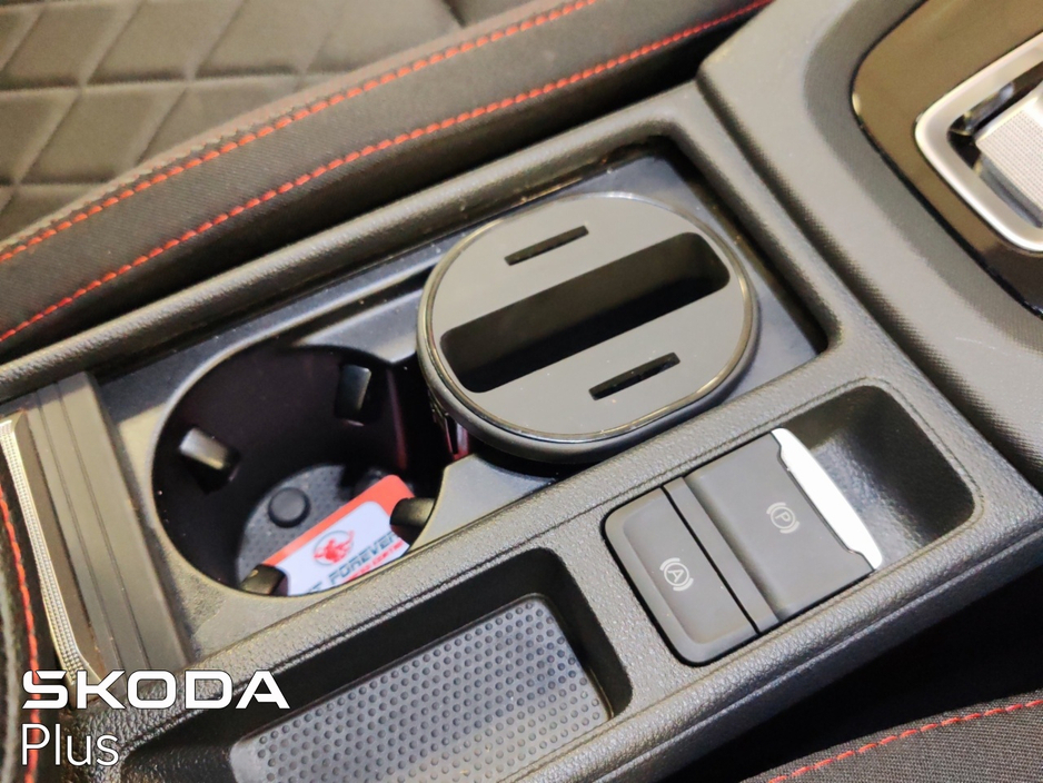 2025 Skoda Octavia - image 32