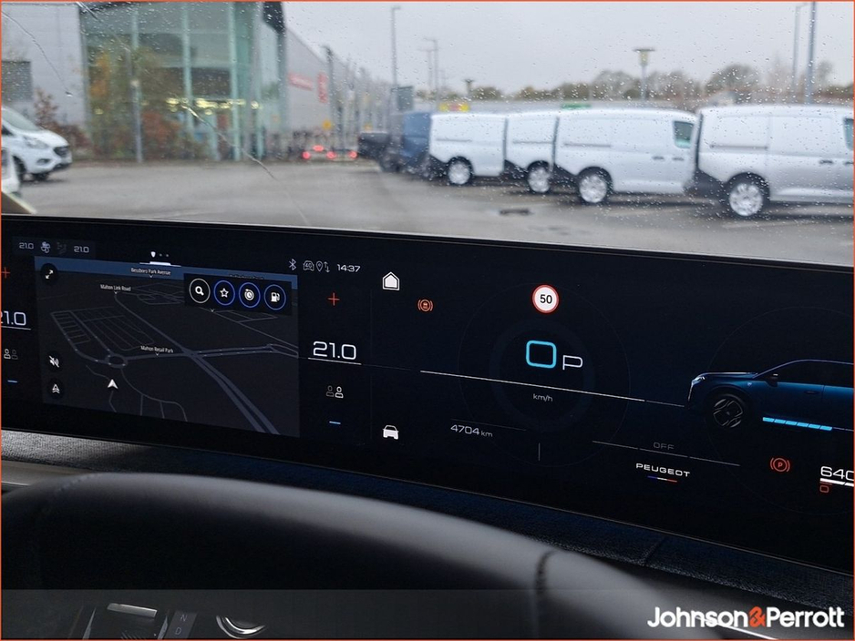 2025 Peugeot 5008 1.2 MHEV 145bhp E-DCS6 Allure €52,900