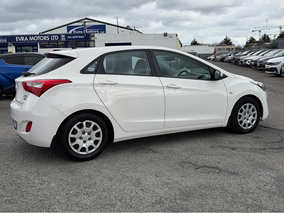 2014 Hyundai i30 - image 4