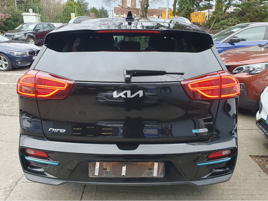 2022 Kia e-Niro - image 5