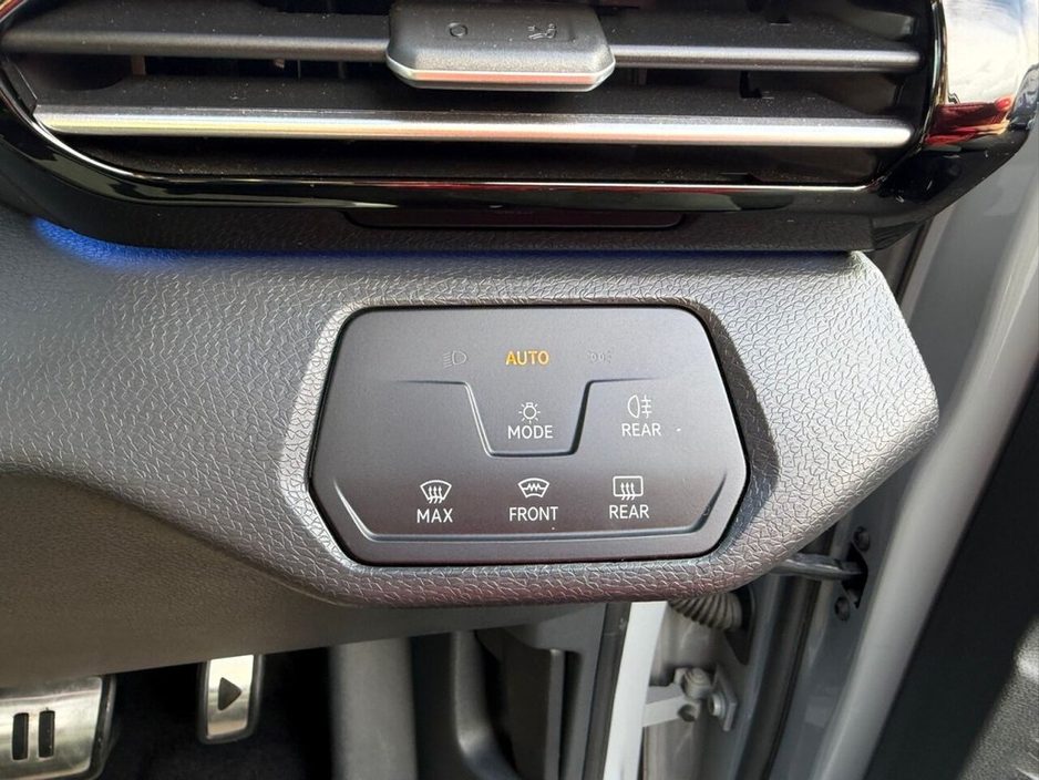 2023 Volkswagen ID.4 - image 30