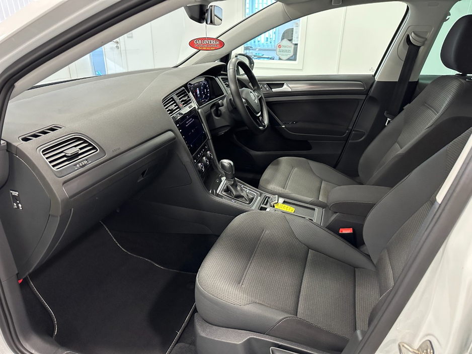 2020 Volkswagen Golf - image 34