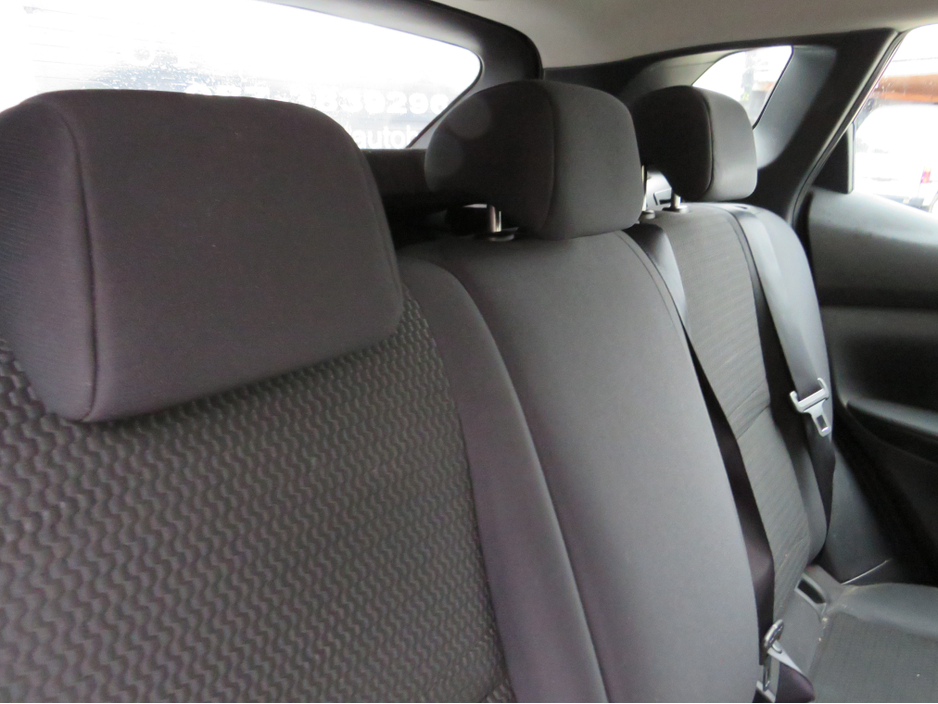 2015 Nissan Qashqai - image 6