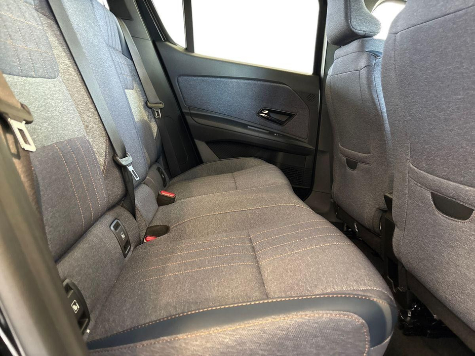 2026 Renault 4 - image 11