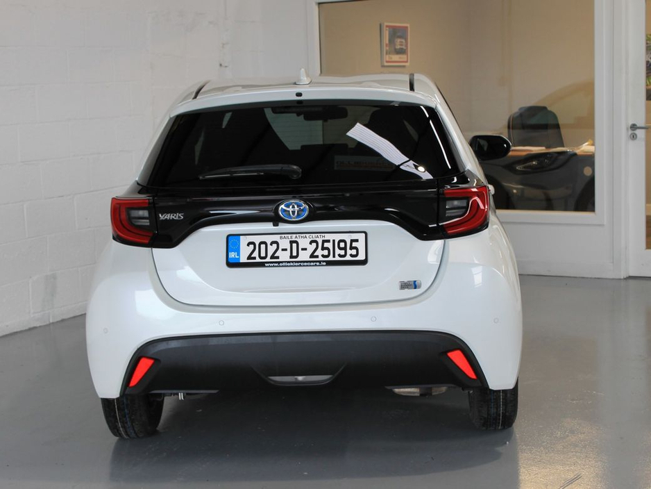 2020 Toyota Yaris 6aa-mxph10 €15,999