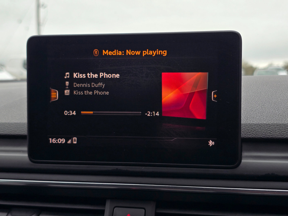 2016 Audi A4 - image 28