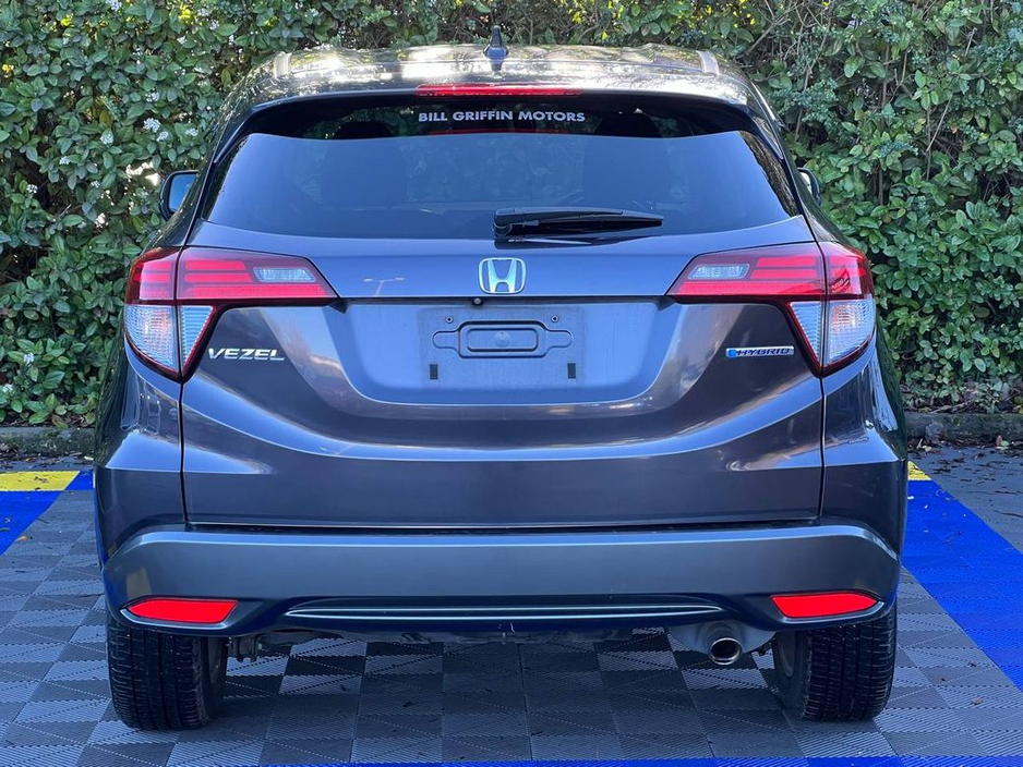 2016 Honda Vezel 1.5 HYBRID // ADAPTIVE CRUISE CONTROL // 16" ALLOYS // REVERSE CAMERA €14,750