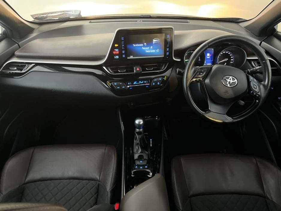 2019 Toyota C-HR - image 8