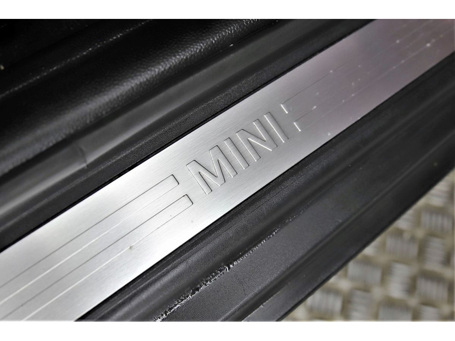 2018 MINI Hatch 1.5 6SPD 5DR *BI-TONE ROOF* €16,890