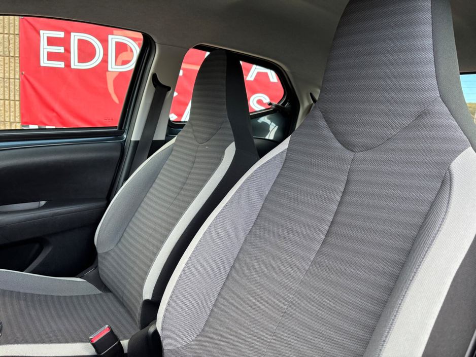 2020 Toyota Aygo 1.0 VVT-i x-play Smartphone €11,950