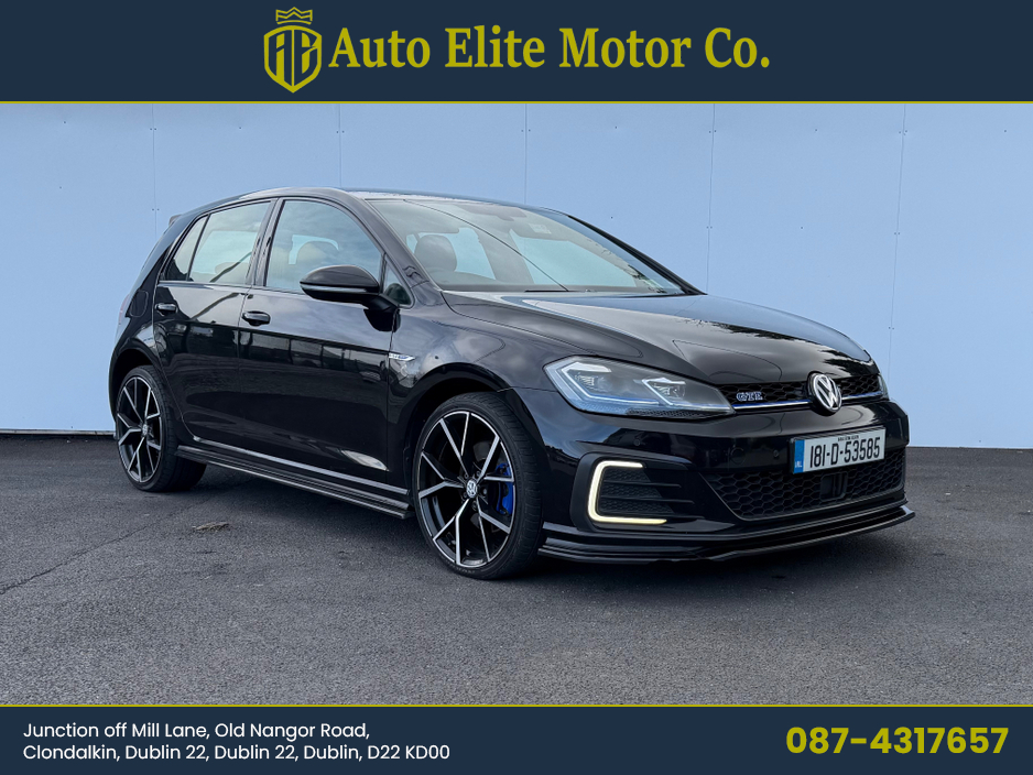 2018 Volkswagen Golf - image 2