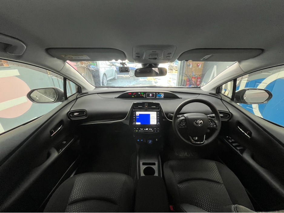 2022 Toyota Prius 2022 TOYOTA PRIUS S SAFETY SENSE 1.8 AUTOMATIC / CRUISE CONTORL / REVERSE CAMERA AND MORE