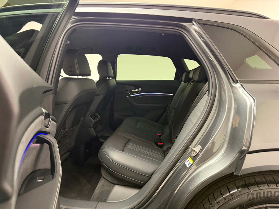 2023 Audi Q8 e-tron - image 16