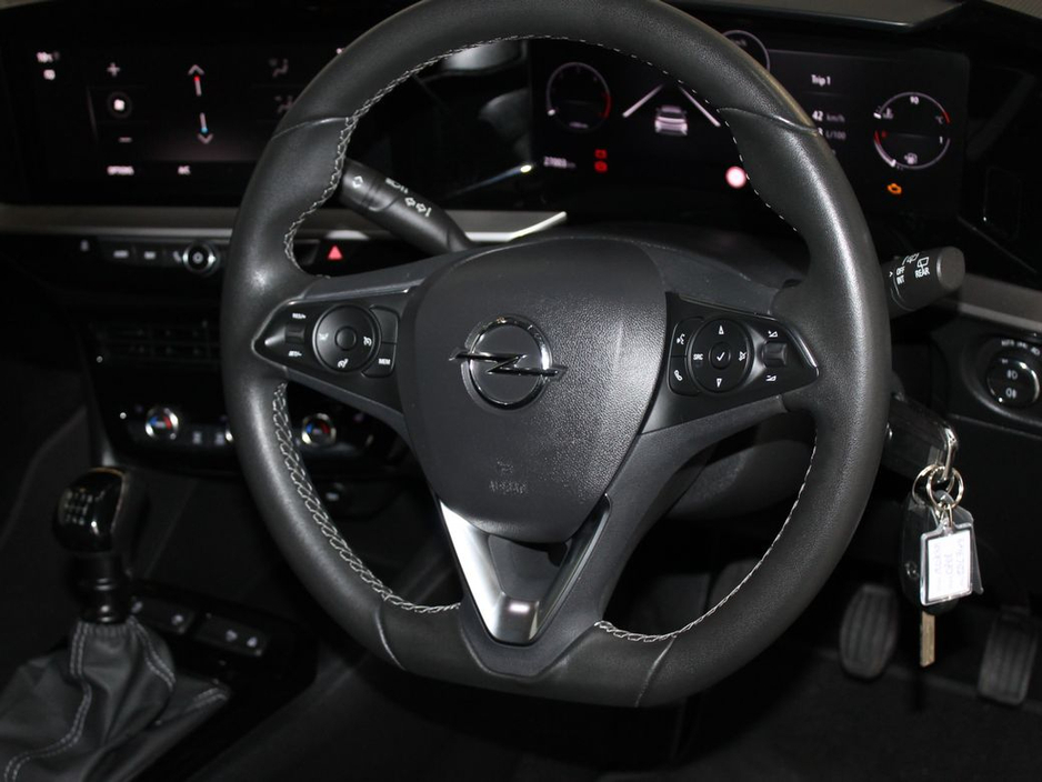 2022 Opel Mokka - image 10