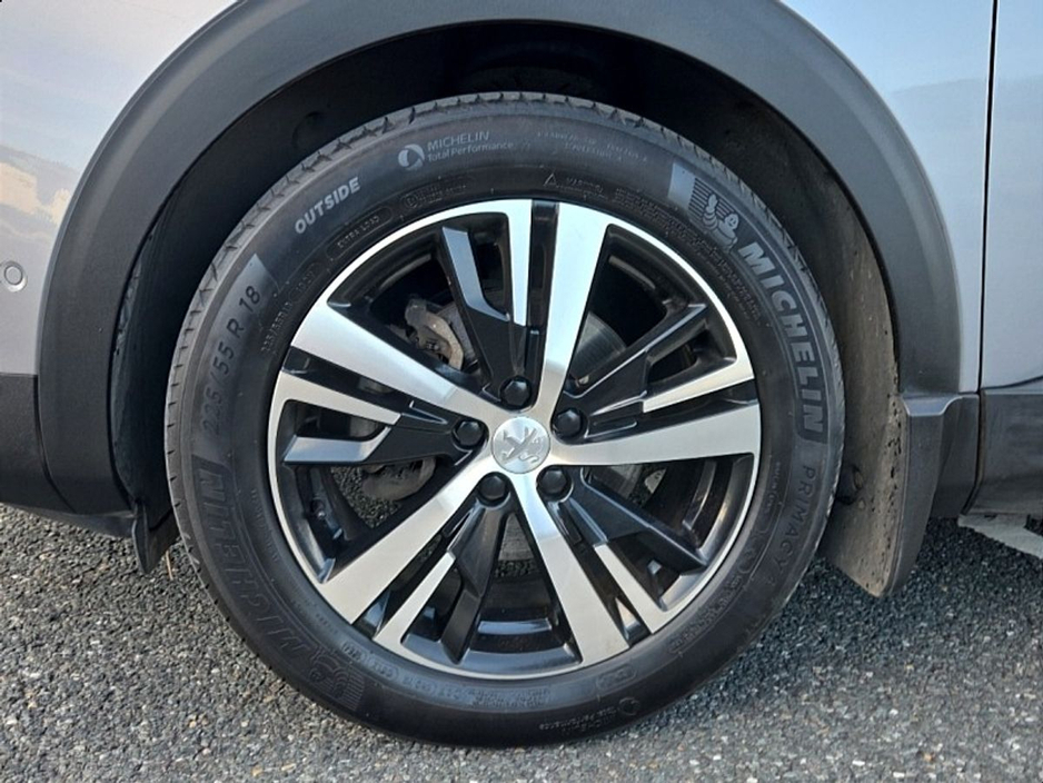 2024 Peugeot 5008 - image 10