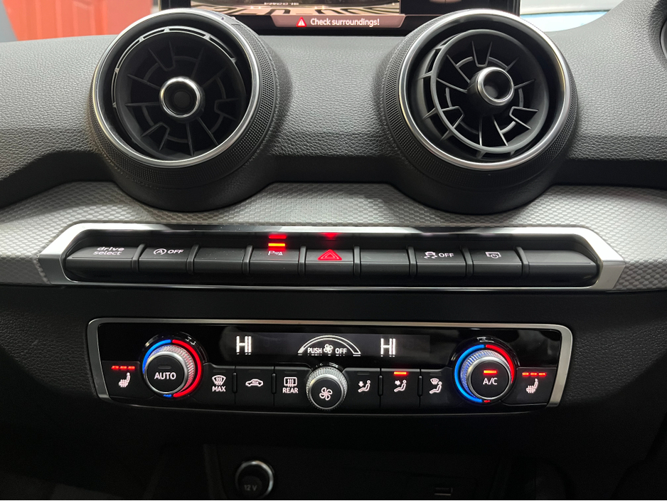 2023 Audi Q2 €33950 2023 AUDI Q2 35TFSI 1.5 AUTOMATIC / CRUISE CONTROL / REVERSE CAMERA / HEATED SEATS €33,950