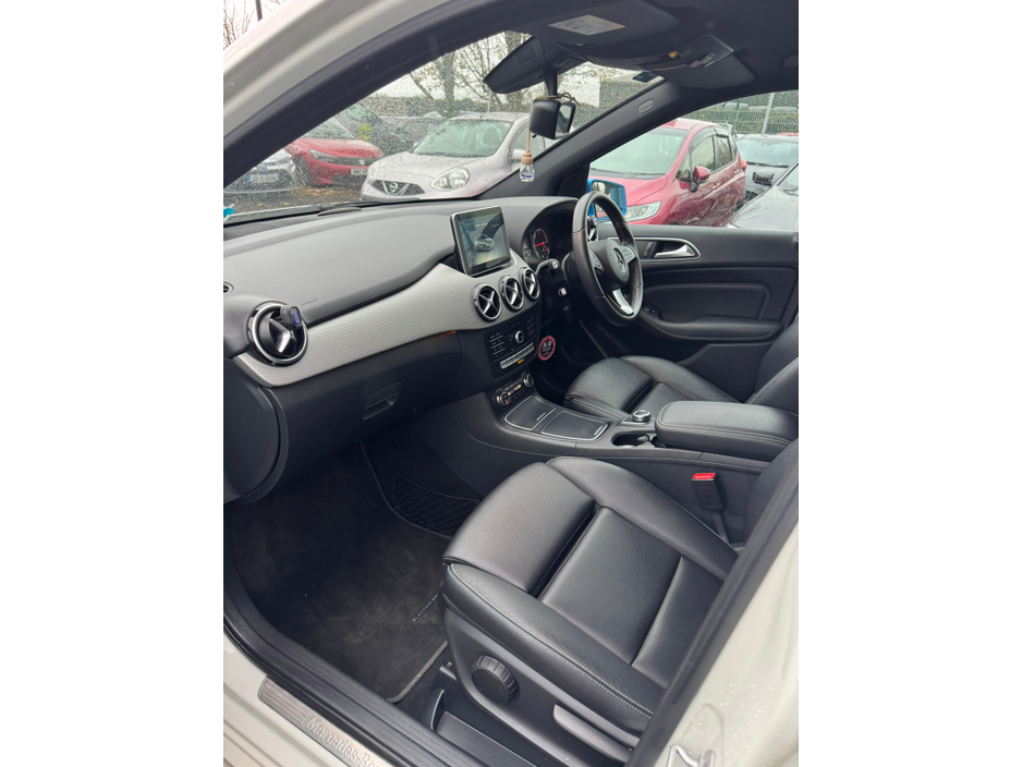 2016 Mercedes-Benz B Class  €9,995