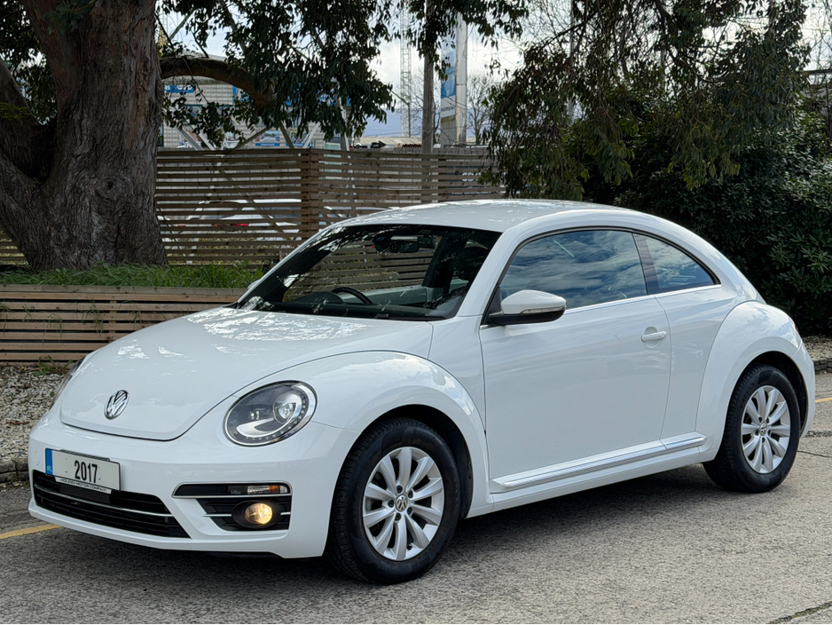 2017 Volkswagen Beetle - image 3