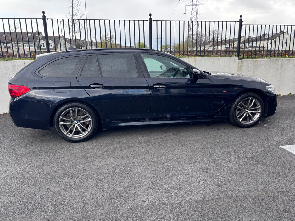 2018 BMW 5 Series - image 3