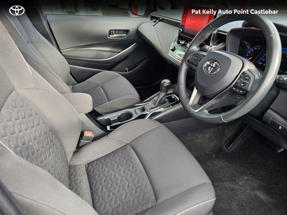 2022 Toyota Corolla - image 12
