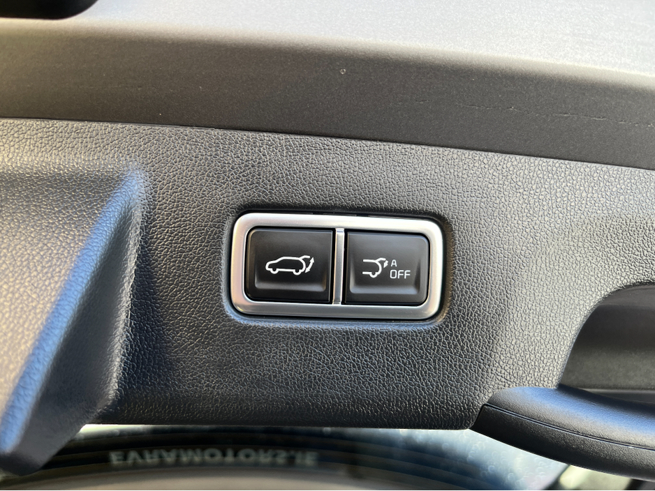 2025 Kia Sorento - image 10